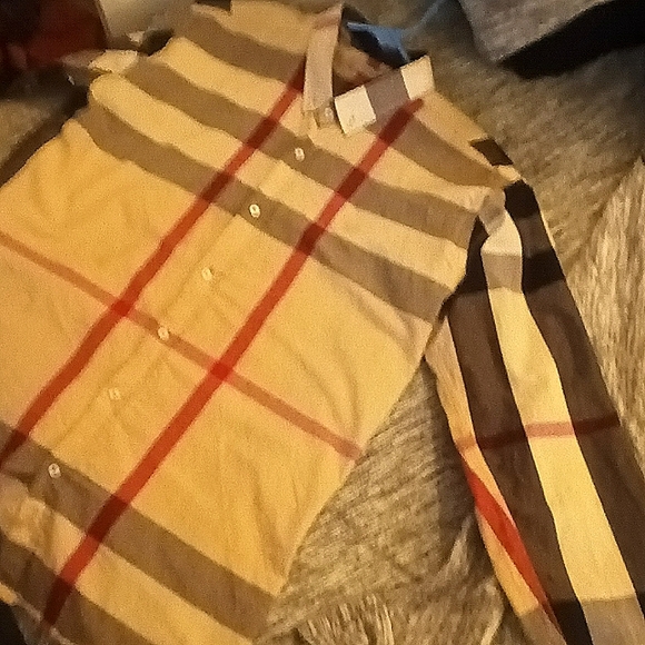 Burberry button up xl